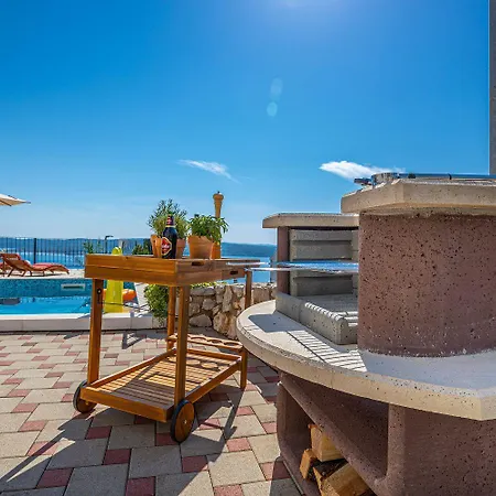Mediterranes Mit Meerblick, Privatpool, Bbq, Garage, Waschmaschine Daire *