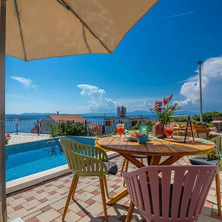 Mediterranes Mit Meerblick, Privatpool, Bbq, Garage, Waschmaschine Daire