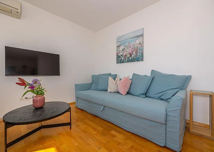 Mediterranes Mit Meerblick, Privatpool, Bbq, Garage, Waschmaschine Apartman